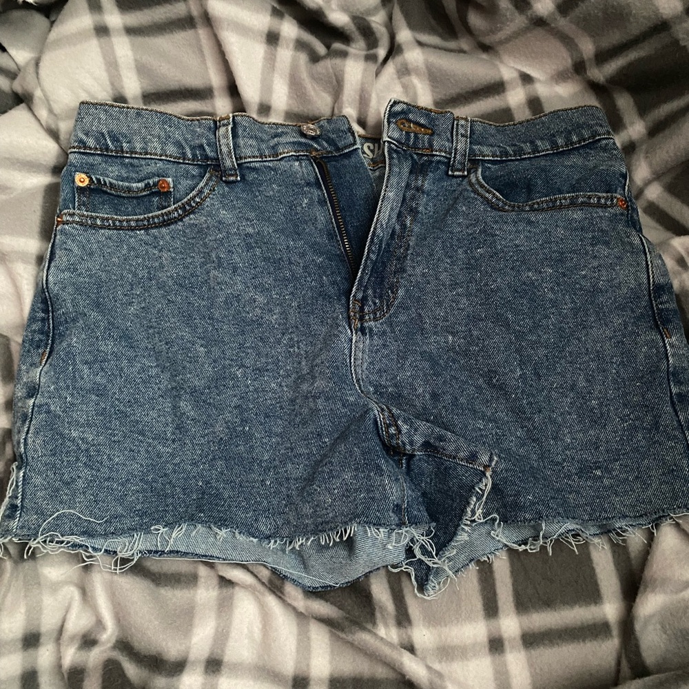 Super cute jean shorts